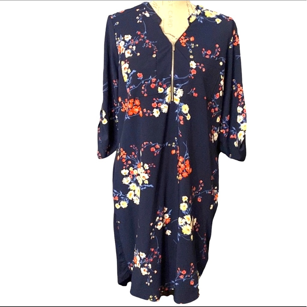 New York and Company Stretchable Dress Size Small. Front Zipper with 2 pockets